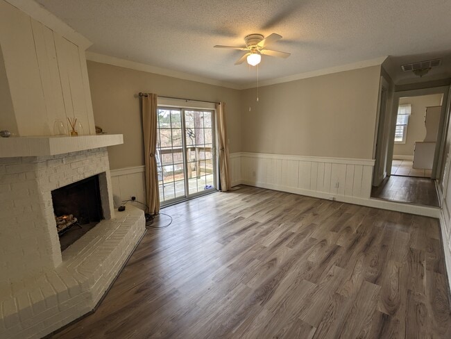 Building Photo - 718 Dogwood Hill Ln