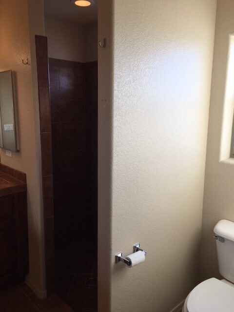 Foto del edificio - Unfurnished Full Time