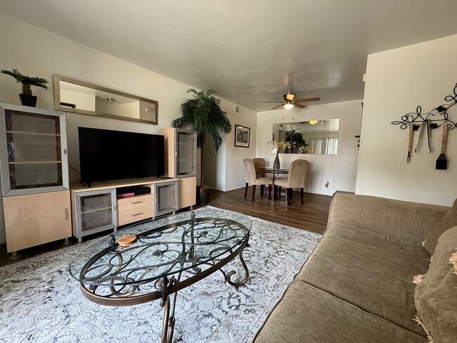 Foto del edificio - 74800 Sheryl Ave