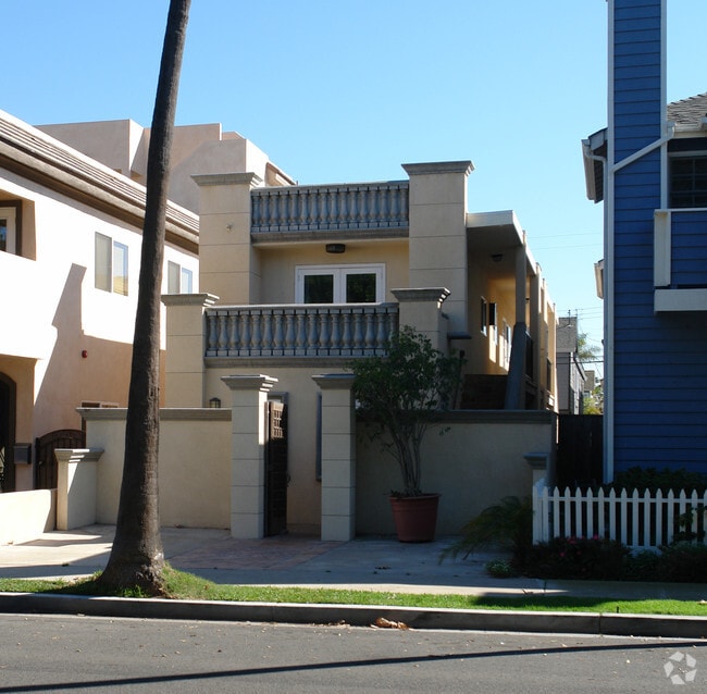 Th St Seal Beach Ca Th St Seal Beach Ca