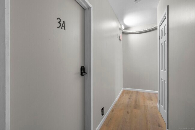Foto del edificio - 140 Grand St