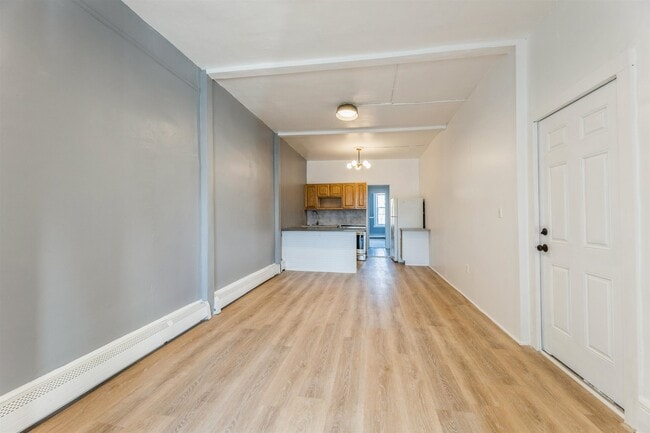 Building Photo - 2803-2805-2805 Palisade Ave