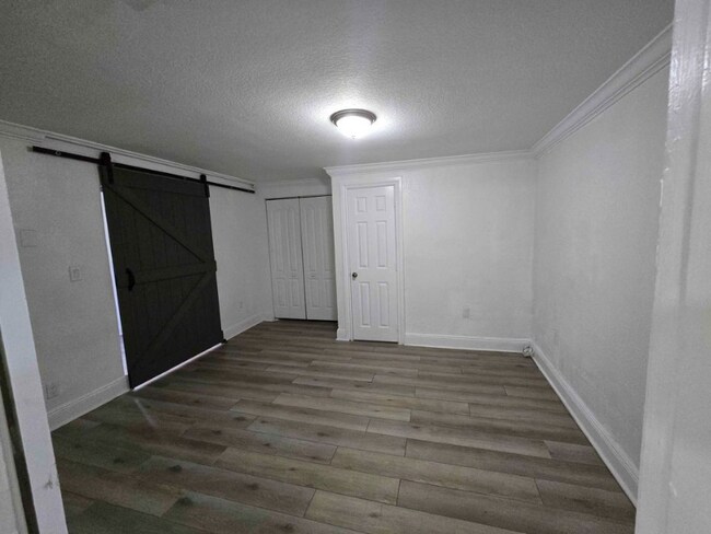 Foto del edificio - 2523 NW 32nd St