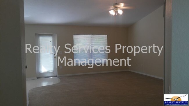 Foto del edificio - READY FOR IMMEDIATE OCCUPANCY!