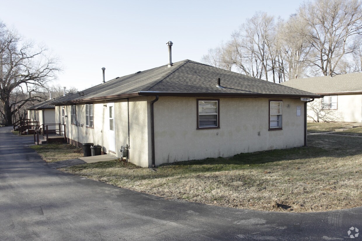 Building Photo - 4005 Hartman Cir