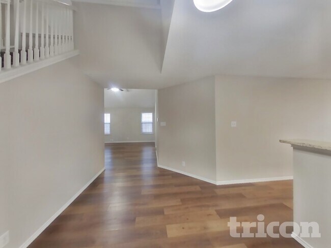 Building Photo - 9918 Autumn Arch