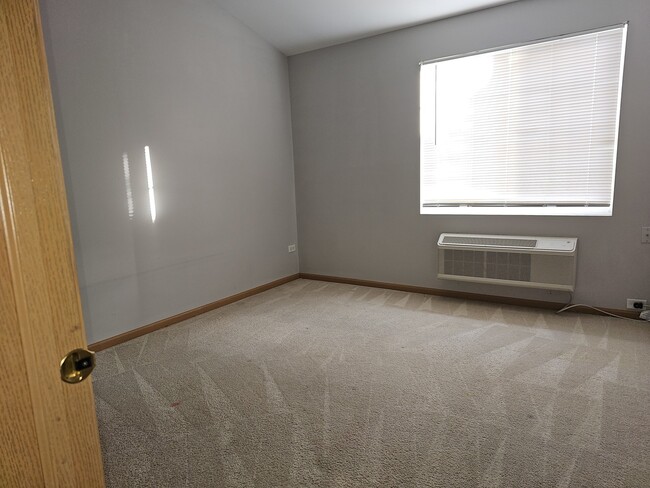 Foto del edificio - 1454 McClure Rd