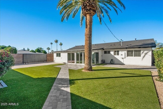 Foto del edificio - 2623 N 74th Pl