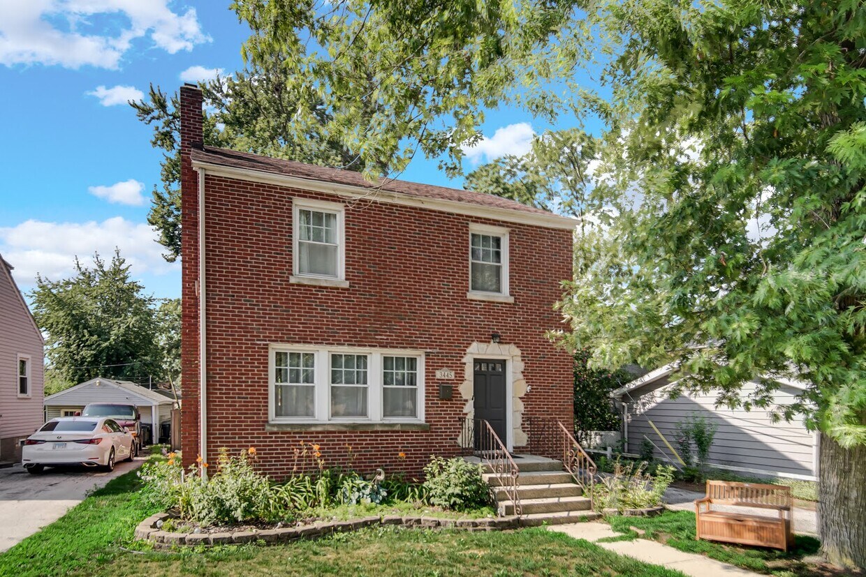 Primary Photo - 3445 N Schultz Dr