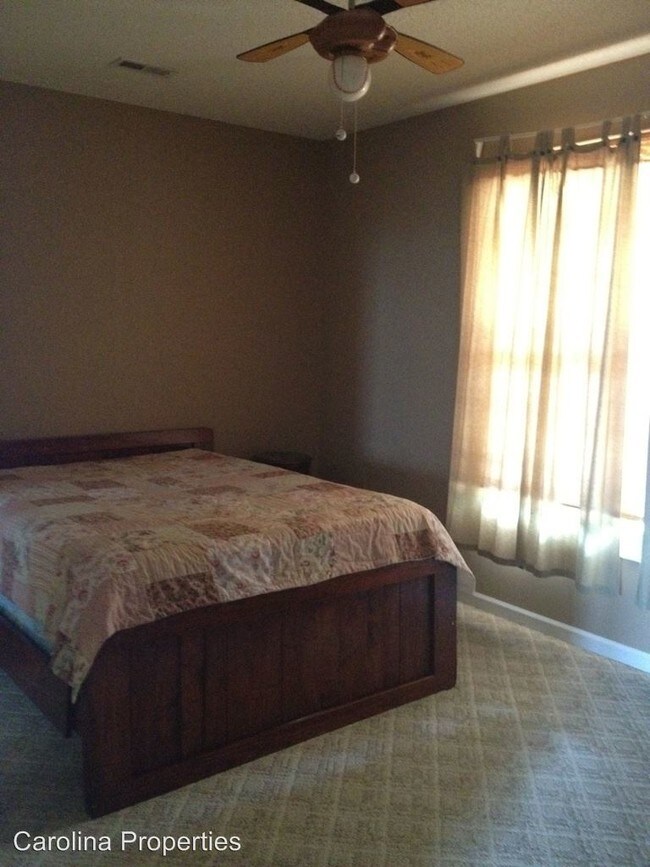 267 Laurel Ln, North Wilkesboro, NC 28659 House Rental in North