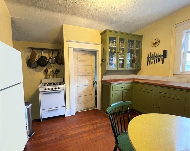 Foto del edificio - 5816 17th Ave NW