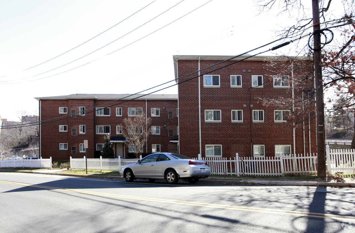 Foto del edificio - Rhodes Manor Apartments