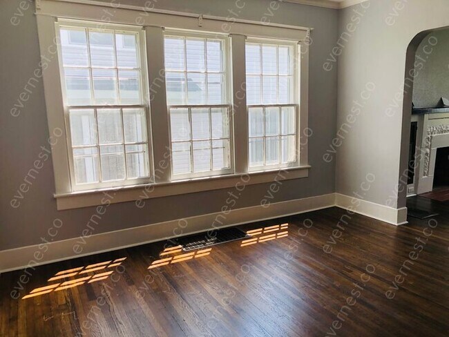 Building Photo - 204 N Hawthorne St
