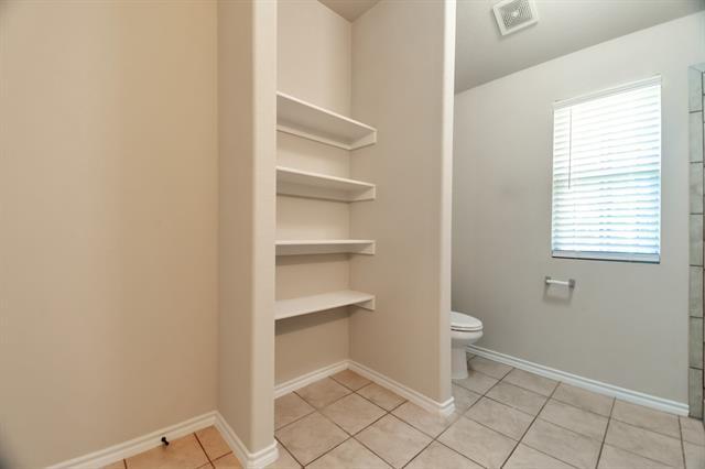 Foto del edificio - 5910 Bonnell Ave