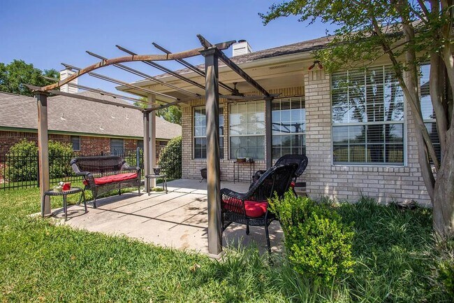 Building Photo - 2713 Butler National Dr