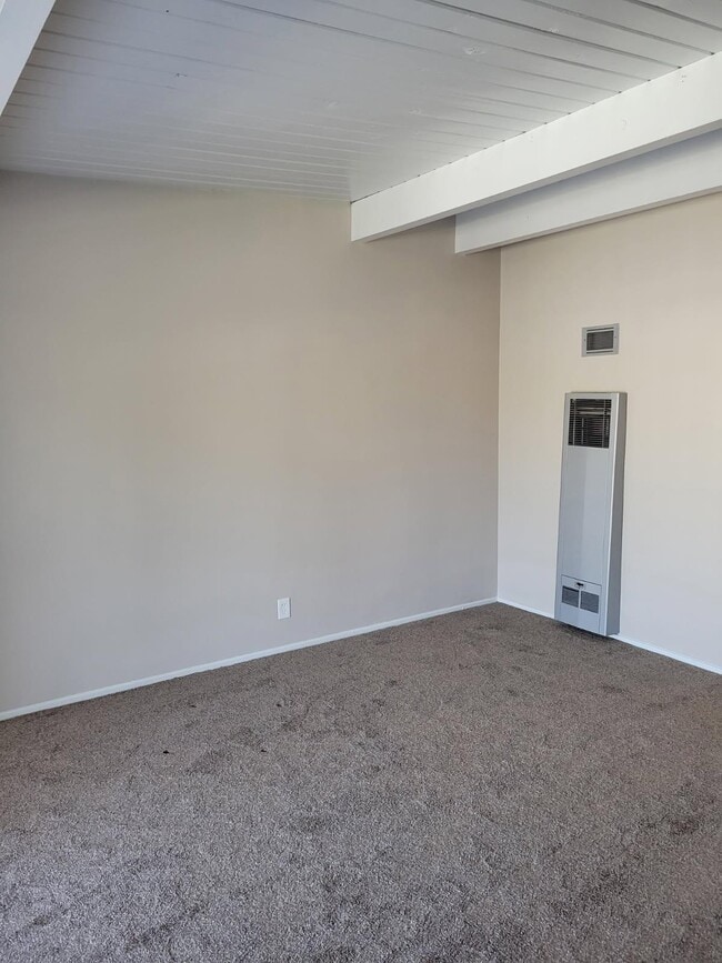 Building Photo - 244 Garnet Way