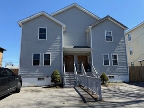 Building Photo - 21 Washburn St