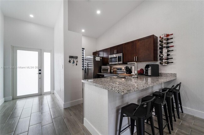 Foto del edificio - 6711 NW 193rd Ter