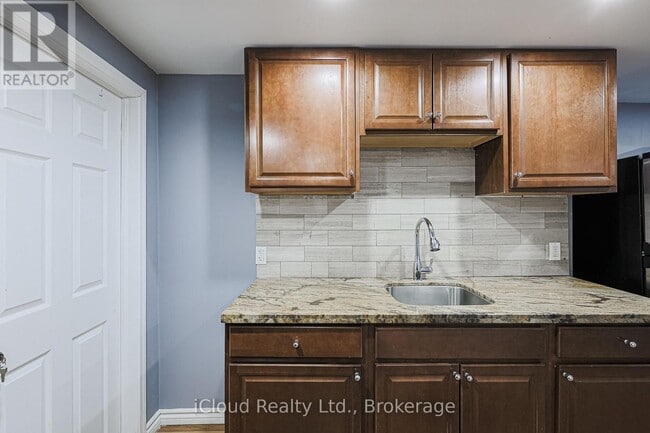 Building Photo - 210 Miller Dr