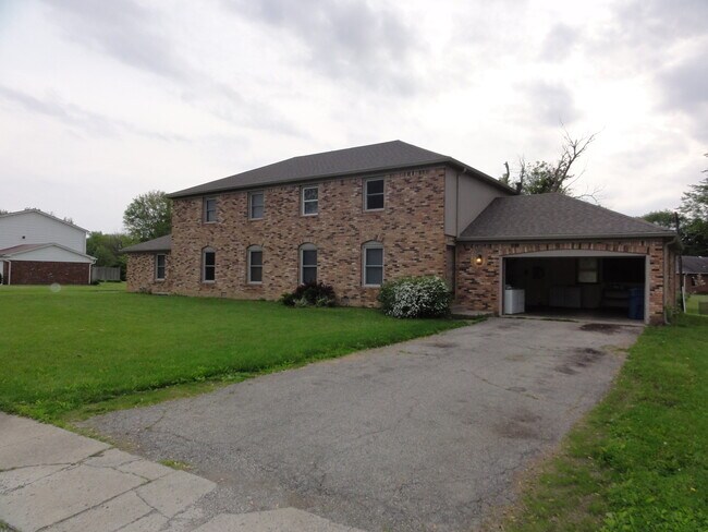 Building Photo - 7872 Knue Rd