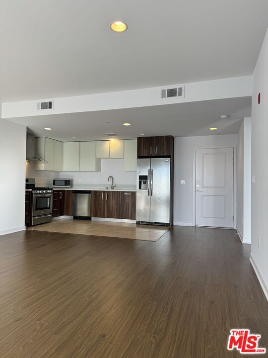 Foto del edificio - 1968 Lake Ave