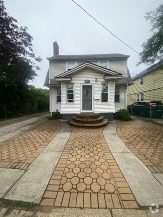 Building Photo - 222-34 Edmore Ave