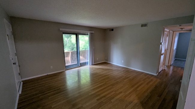 Building Photo - 2553 Brush Ct