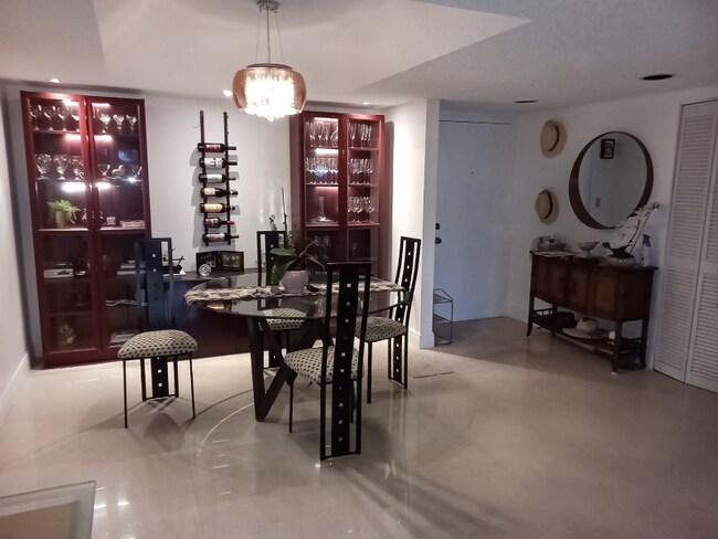 Foto del edificio - 9735 NW 52nd St