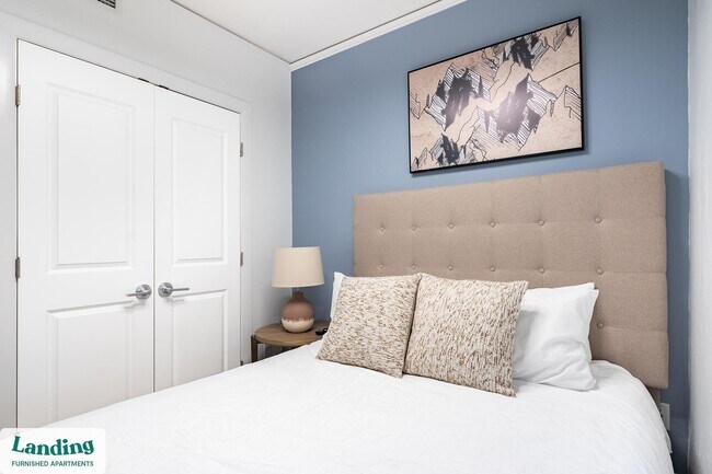 Building Photo - 933 McGee St