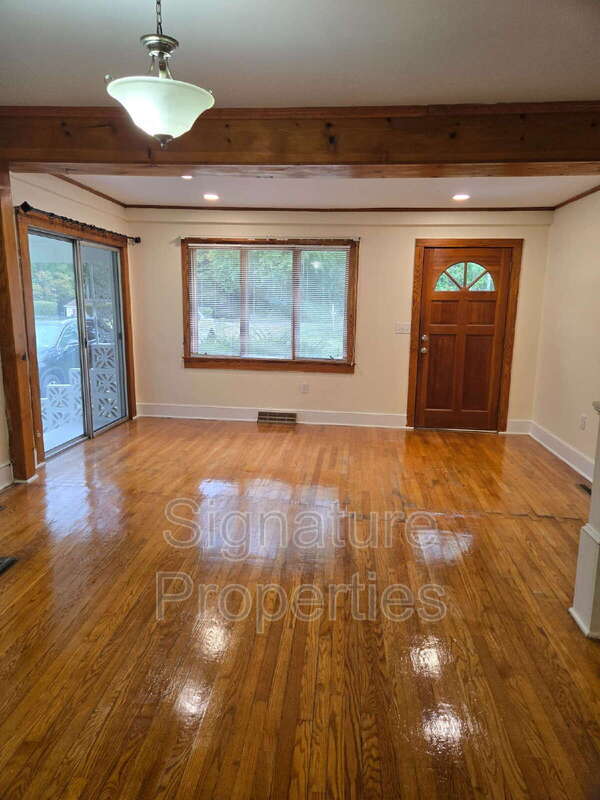 Building Photo - 2182 Morattico Rd