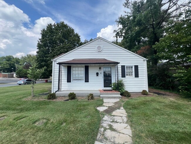 Building Photo - Fully furnished 1 bed and 1 bath duplex al...
