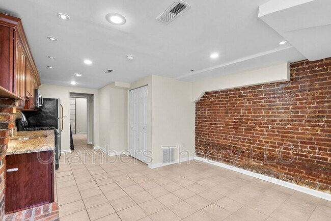 Foto del edificio - 533 Florida Ave NW