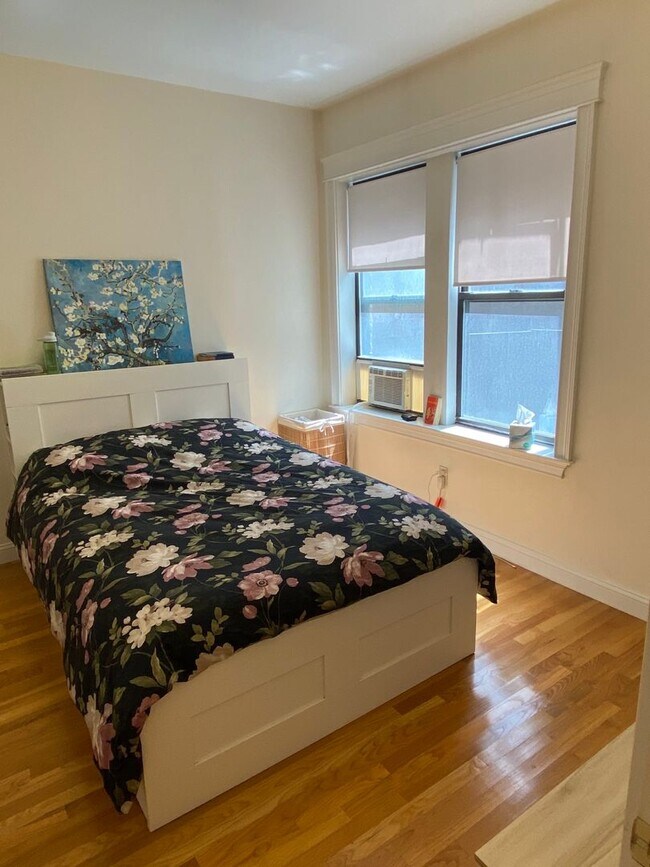 Building Photo - HOT BROOKLINE LISTING!!!!!