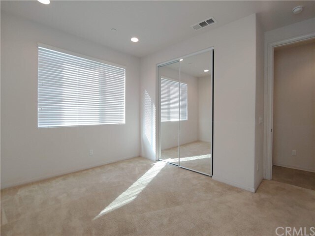 Building Photo - 1341 W Orange Blossom Way