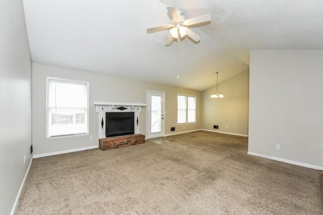 Foto del edificio - 208 Colchester Dr