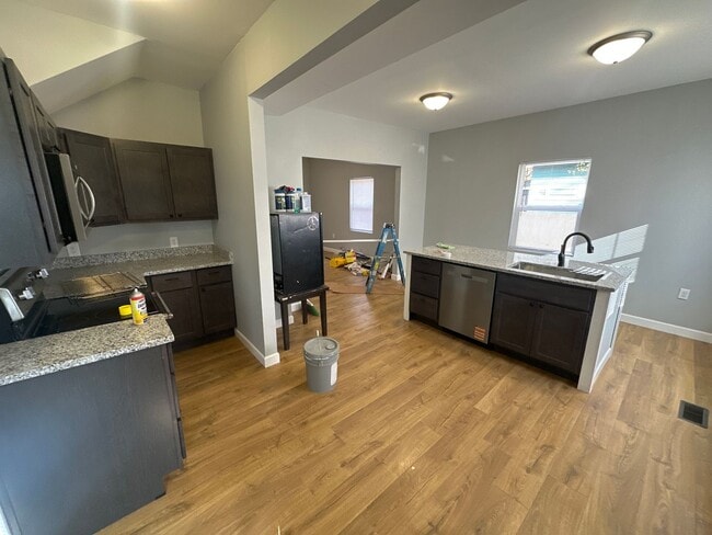 Building Photo - Renovated Single Family Home