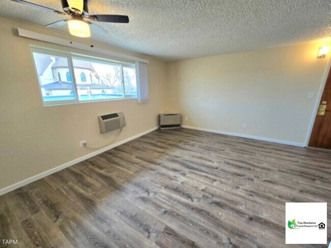 Foto del edificio - Stunning One Bedroom Apartment!