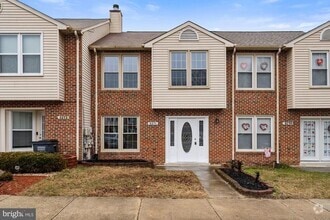 Building Photo - 3271 Westdale Ct