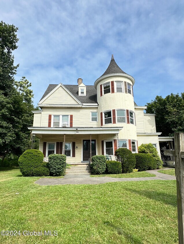 Primary Photo - 166 2nd Ave
