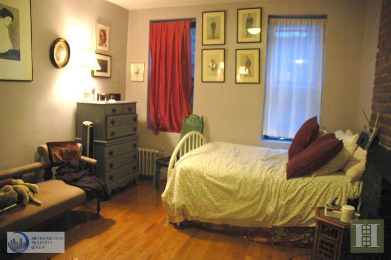 Primary Photo - 17 Morton St