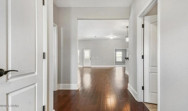 Building Photo - 102 Pura Vida Ct