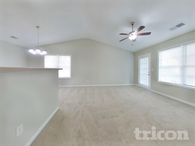 Foto del edificio - 172 Greystone Cir