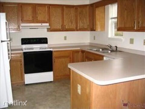 Foto del edificio - 4190 Pine Dr