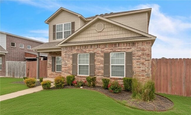 Building Photo - 4404 SW Gallatine Ave