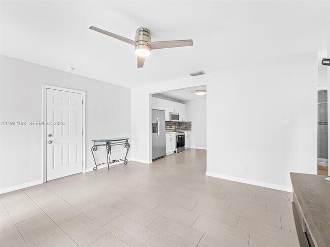 Foto del edificio - 1432 NE 5th Ave