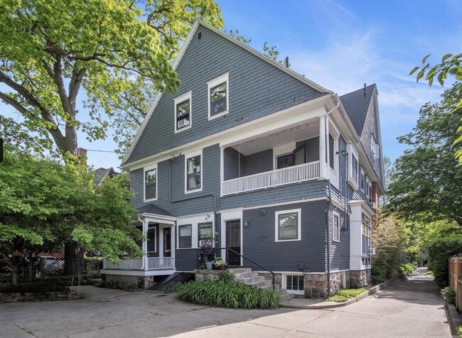 Building Photo - 441 Madison Ave SE