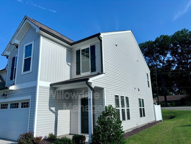 Foto del edificio - 4111 Congleton Pl