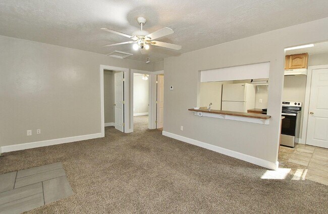 Foto del edificio - 146 Neilson Ln