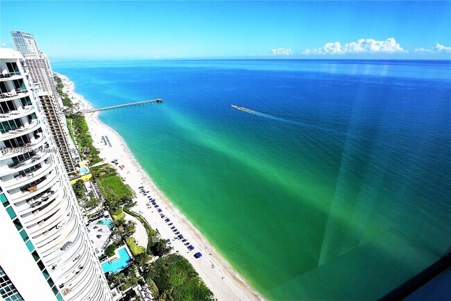 Foto del edificio - 16001 Collins Ave