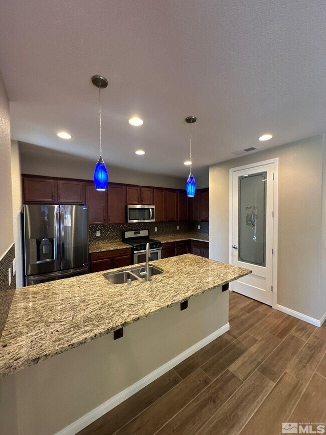 Building Photo - 6016 Barrett Ct